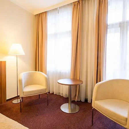 Clarion Old Town Hotel